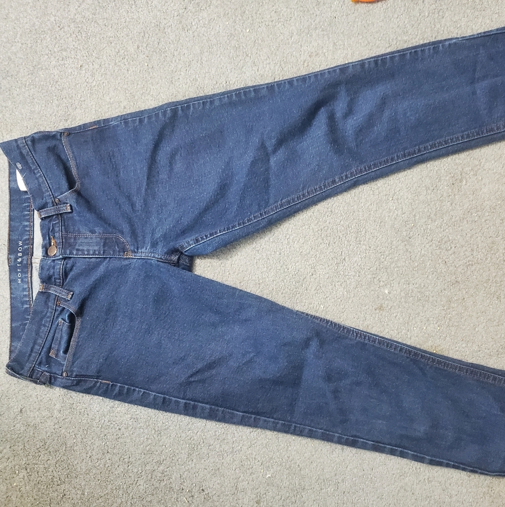 Size 27x32 Mott & Bow boyfriend jeans